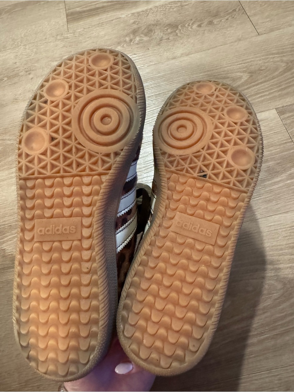 adidas Leopard Print Sneakers with White Strap and Blue Lining - Picture 4 of 4
